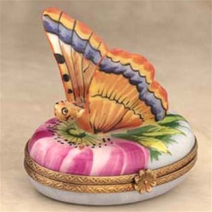 Picture of Limoges Sunset Butterfly in Pink Flower Box 