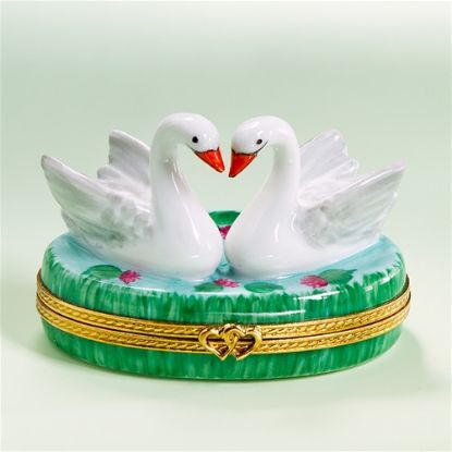 Picture of Limoges Swans on Lake Box
