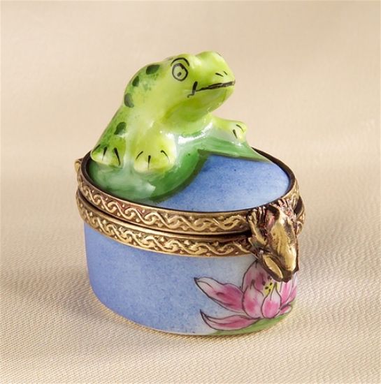 Picture of Limoges Mini Frog on Water Box