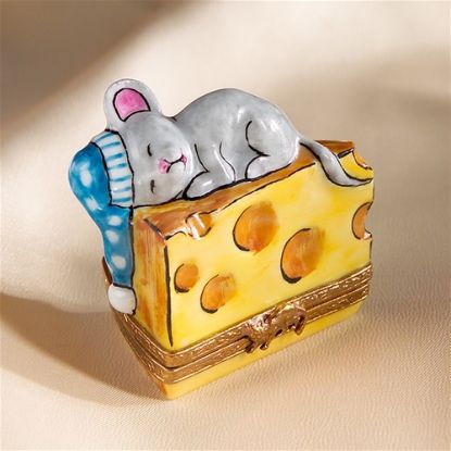 Picture of Limoges Mouse Sleeping on Cheese  Box