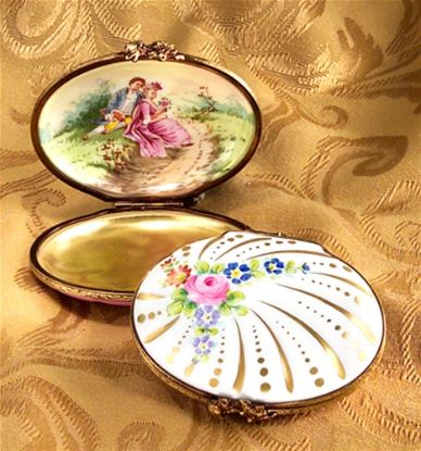 Picture of Limoges Roses Shell with Romantic Couple Box, Each.