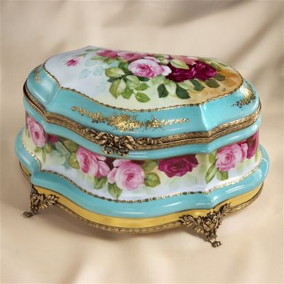Picture of Limoges Treasure Chest with Roses on Brass  Feet