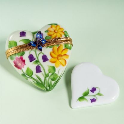 Picture of Limoges Flowers Heart Butterfly Clasp Box