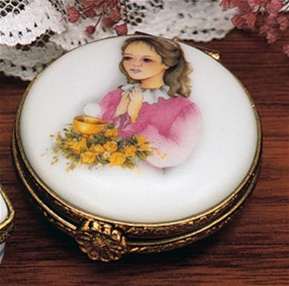 Picture of Limoges Girl  Round Communion Box