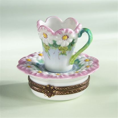Picture of Limoges Cup and Saucer with Daisies Box