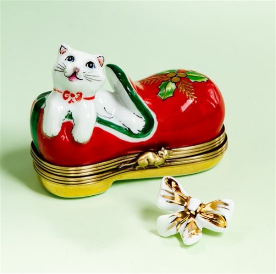 Picture of Limoges  Cat in Christmas Shoe Box