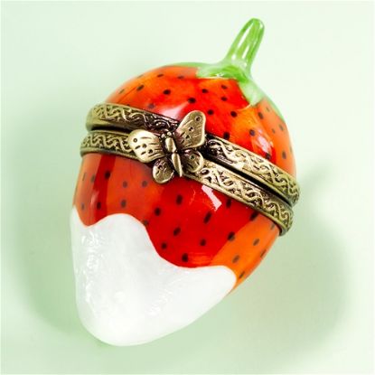 Picture of Limoges Strawberry Box with Cream