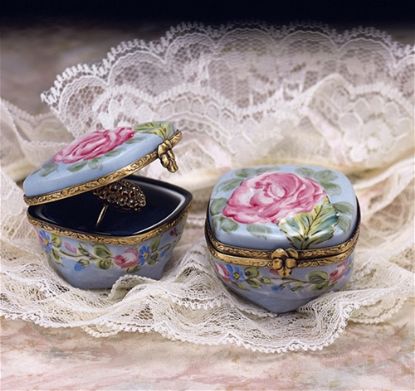 Picture of Limoges Ring Box with A Rose, Each.