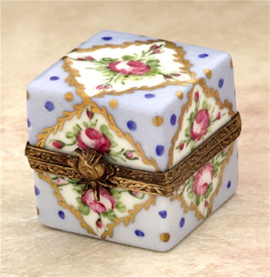 Picture of Limoges Blue Square with Gold and Roses box
