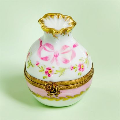 Picture of Limoges Pink Roses and Ribbonx Old Style Bag Box