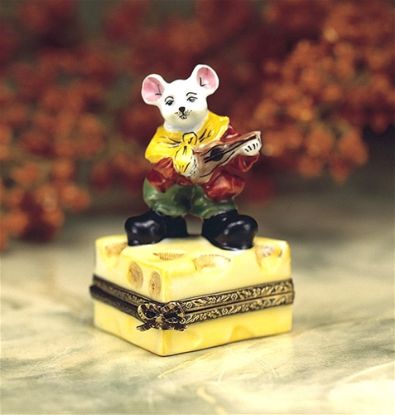 Picture of Limoges Fiddler Mouse on Cheese Box