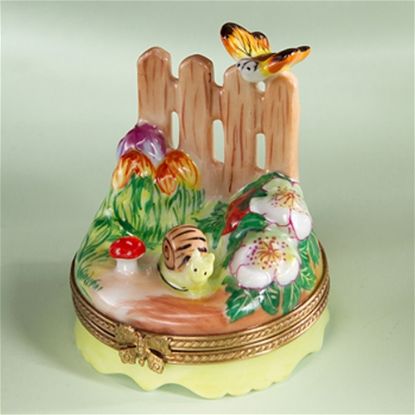 Picture of Limoges Butterfly on Fence with Mushrooms Box