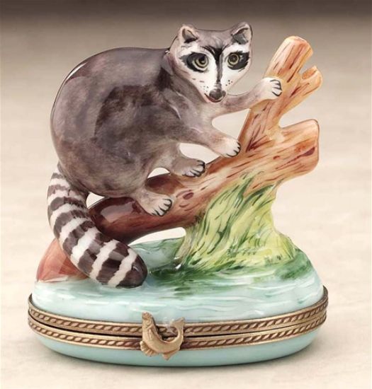 Picture of Limoges Racoon on Branch Box