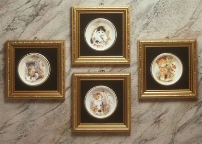 Picture of British Wall Hanging Cat Plates. set of 4