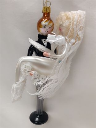 Picture of De Carlini Bride and Groom Coming Home Ornament