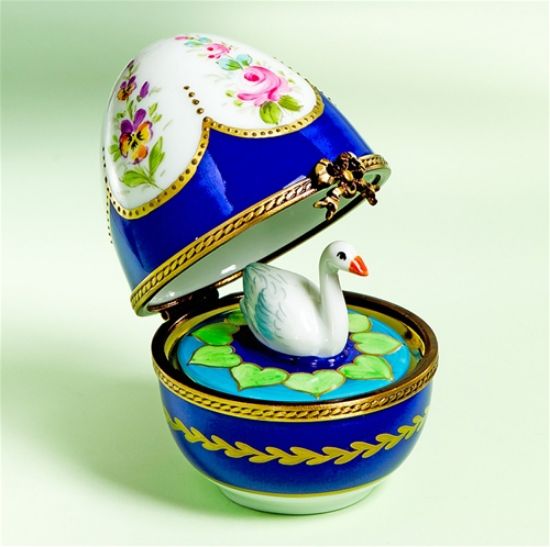 Picture of Limoges Swan in Egg with Pansies and Roses Box