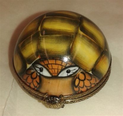 Picture of Limoges Round Turtle Box