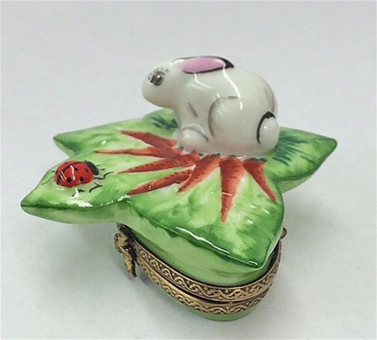 Picture of Limoges White Rabbit on Leaf Box