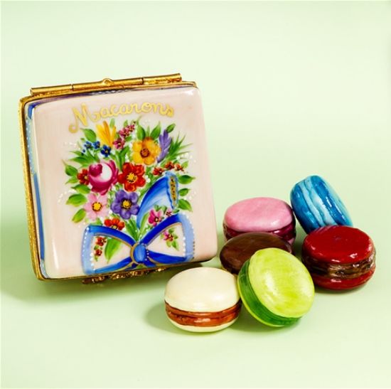 Picture of Limoges 6 Macarons Flower Bouquet Box 