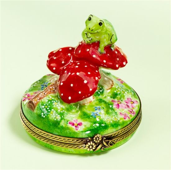 Picture of Limoges Frog on Mushroom Box