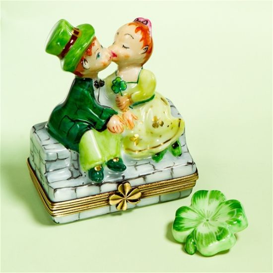 Picture of Limoges Irish Couple Box with Clover