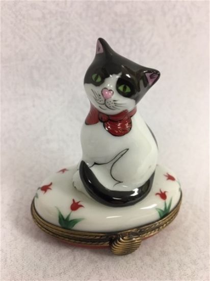 Picture of Limoges Black and White Cat on Oval with Flowers Box