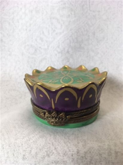 Picture of Limoges Purple Crown on Green Base Box