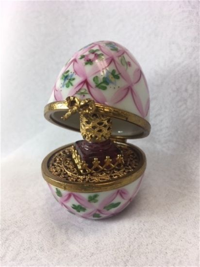 Picture of Limoges Trellis Egg Box with Perfume Bottle 