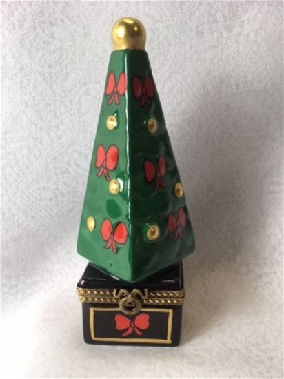 Picture of Limoges Christmas Tree on Base with Bow Box
