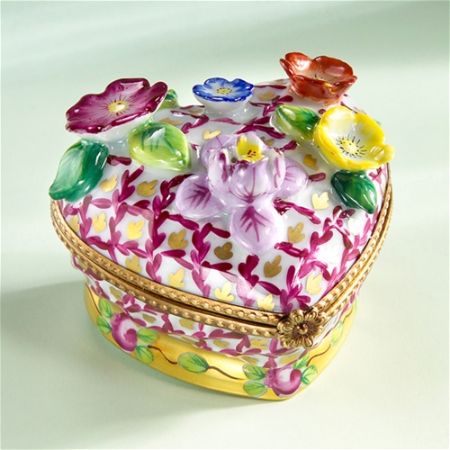 Picture for category Limoges Heart Boxes