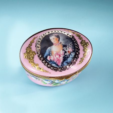 Picture for category Limoges Marquise de Pompadour Collection