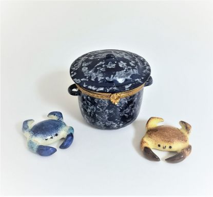 Picture of Limoges Blue Pot Box with 2 Crabs