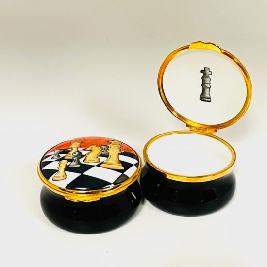 Picture of Kingsley Chess Set English Enamel, Each