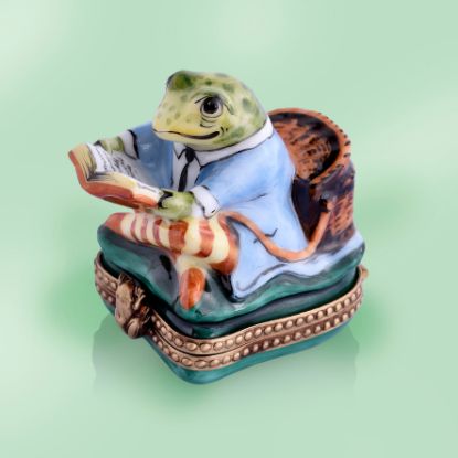 Picture of Jeremy Frog Reading Newspaper Box 