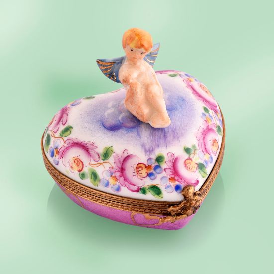 Picture of Limoges pink Heart with Cherub and Flowers Box