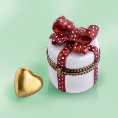 Picture of Limoges Gift Box  with Red Bow Box and gold Heart