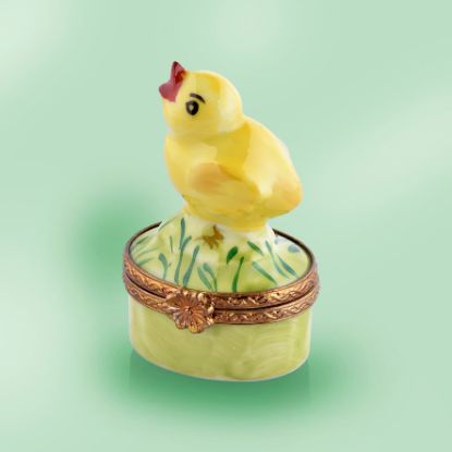 Picture of Limoges Mini Chicken on Grass Box
