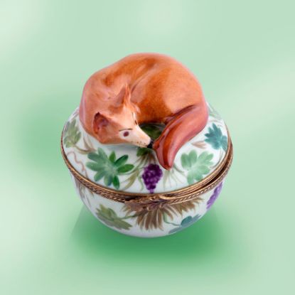 Picture of Limoges Fox on round box with grapes 