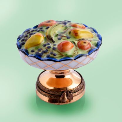 Picture of Limoges Fruit Bowl with Gold Base Box