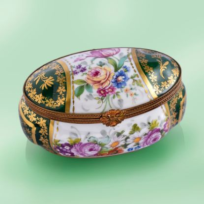 Picture of Limoges Green Treasure Chest with Roses Box