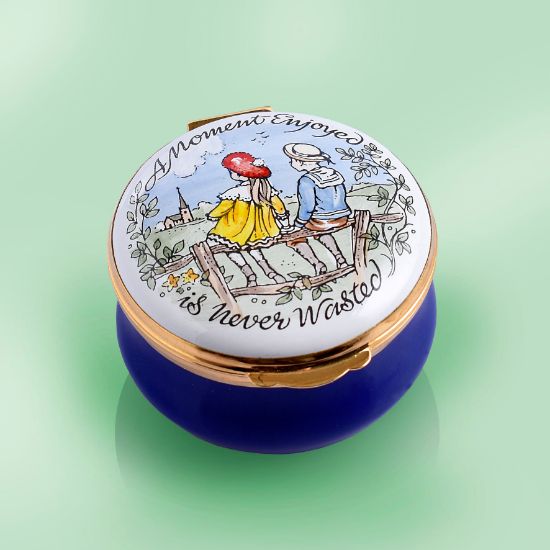 Picture of "A Moment enjoyed in Never Wasted" English Enamel