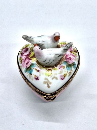 Picture of Limoges Pink Heart with 2 Doves and Flowers Box 